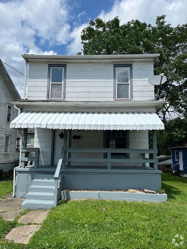 Building Photo - 4 Bedroom Single Family House