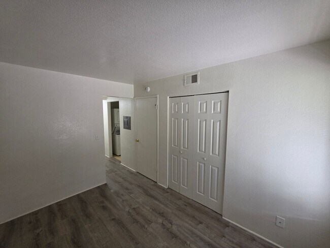 Building Photo - 1200 S Riordan Ranch St