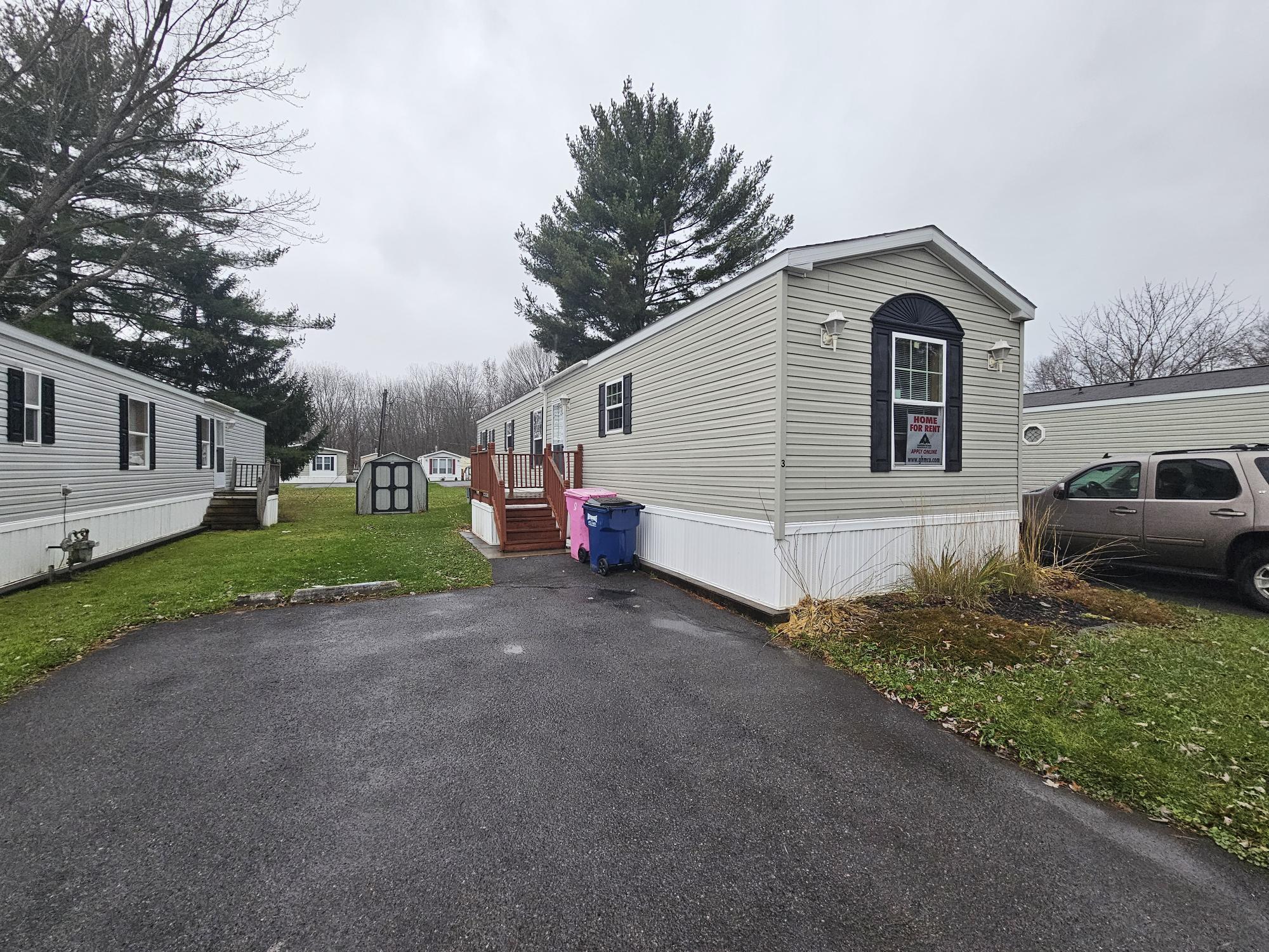 Building Photo - 3 Cedar Ln