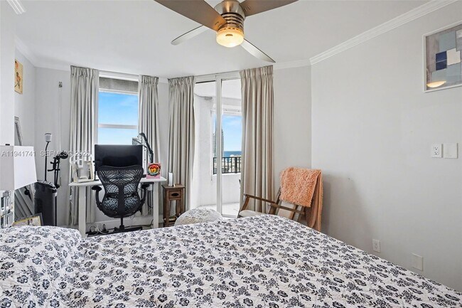 Building Photo - 300 Three Islands Boulevard