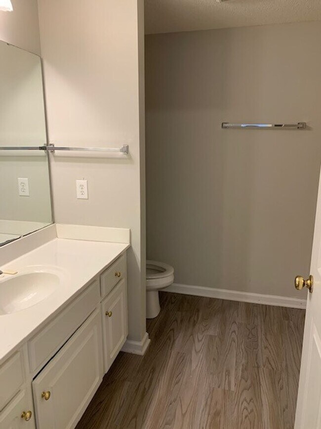 Building Photo - X101