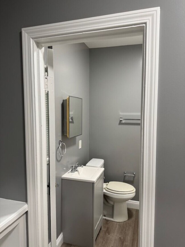 Building Photo - 714 Lime Ave