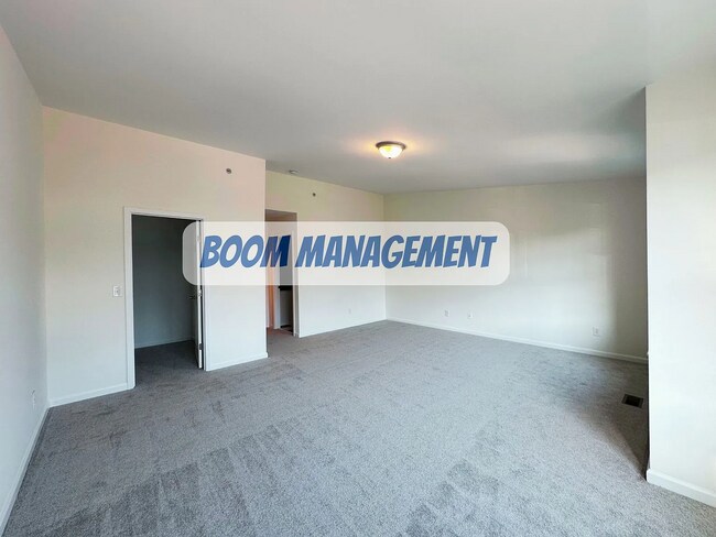 Building Photo - 331 Gilman Ln