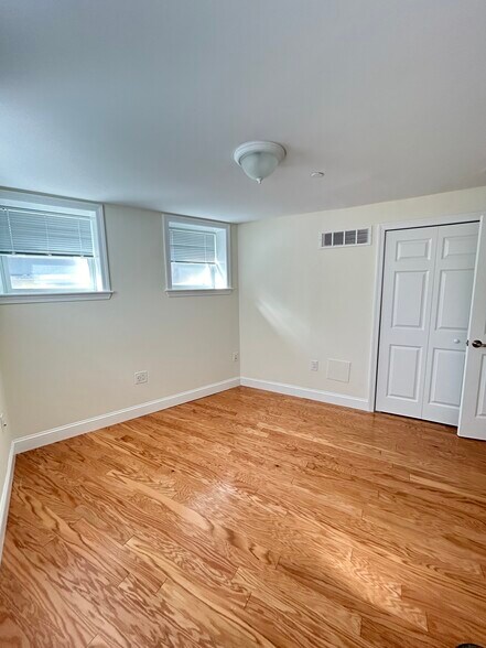 Building Photo - 20 Langdon St