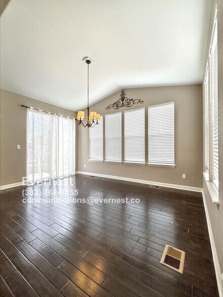 Building Photo - 550 Gallegos Cir