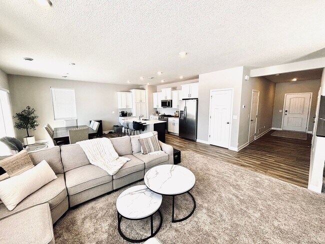 Building Photo - Beautiful and Spacious 4 Bedroom Home / New Construction!