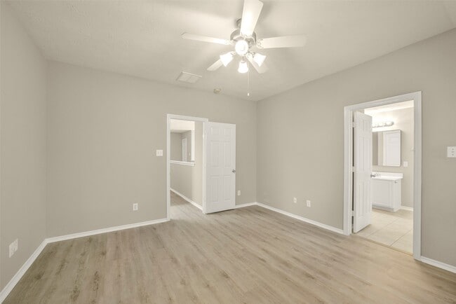 Building Photo - 171 N Burberry Park Cir