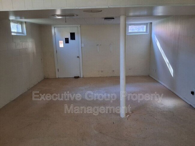 Building Photo - 813 Mohave Ct