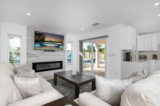 Building Photo - 27133 Edenbridge Ct