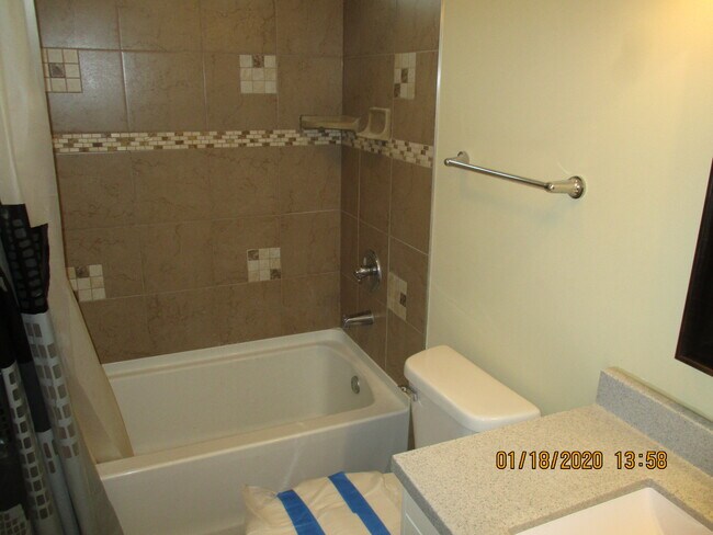 Building Photo - 8611 Lexington Cir