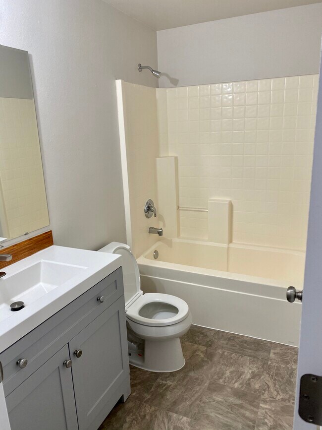 Bathroom - 6818 S J St