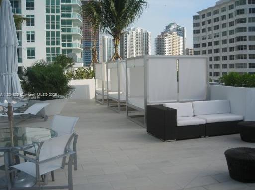 Building Photo - 951 Brickell Ave