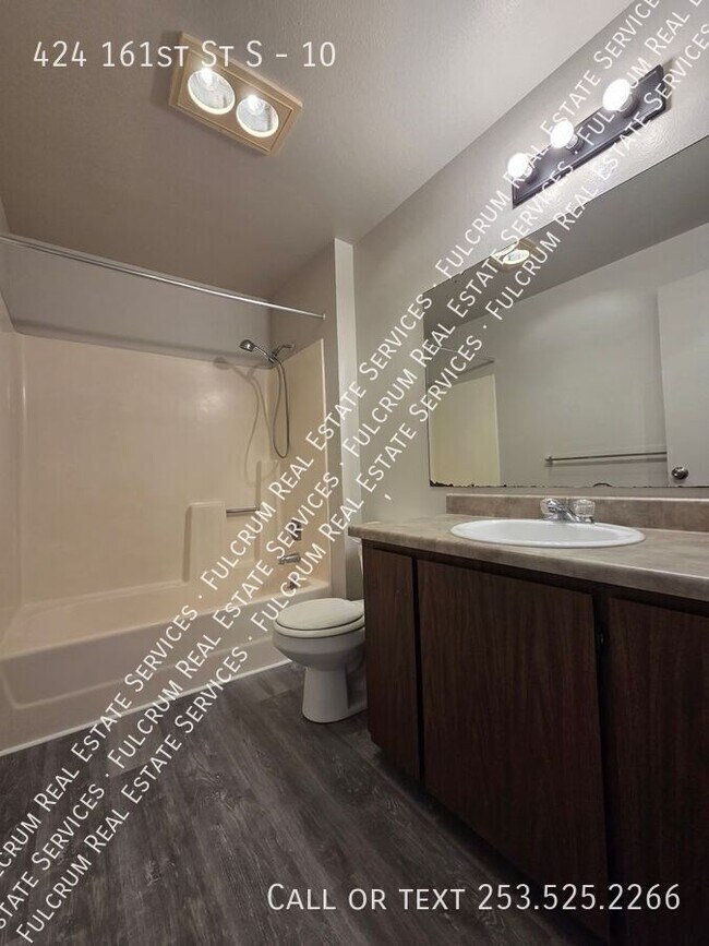 Building Photo - 424 161st St S