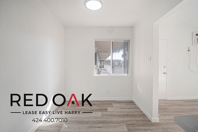 Building Photo - 9260 Palm St