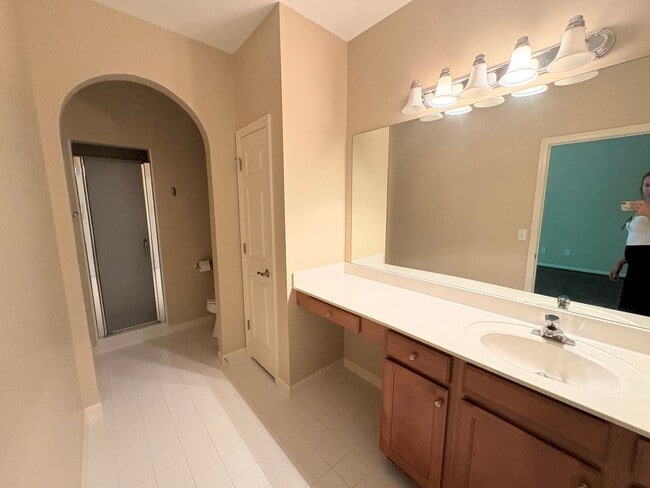 Building Photo - 3BR/2BA Condo with Sunroom & 2-Car Garage