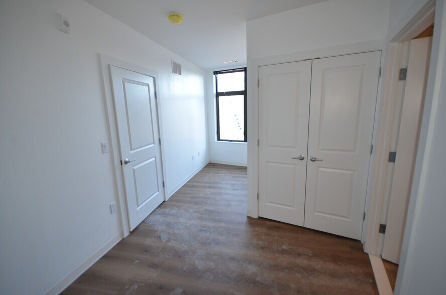 Building Photo - 111 Brighton Ave