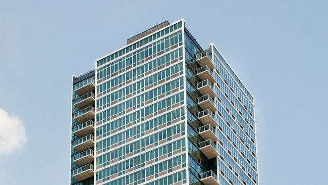 Building Photo - 4540 Center Blvd
