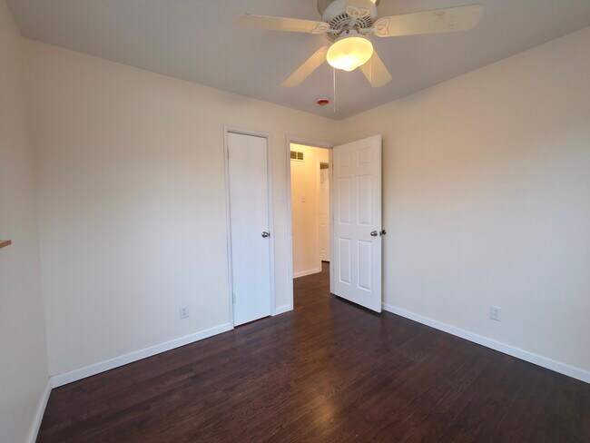 Building Photo - 3125 Phils Dr