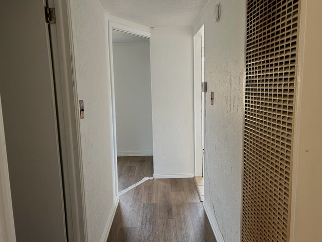 Building Photo - 239 S 200 W