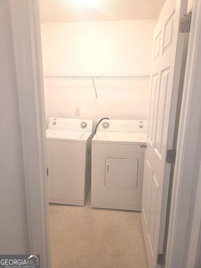 Building Photo - 4303 High Park Ln