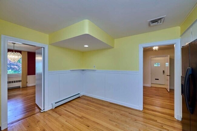 Building Photo - 60 Brookline St