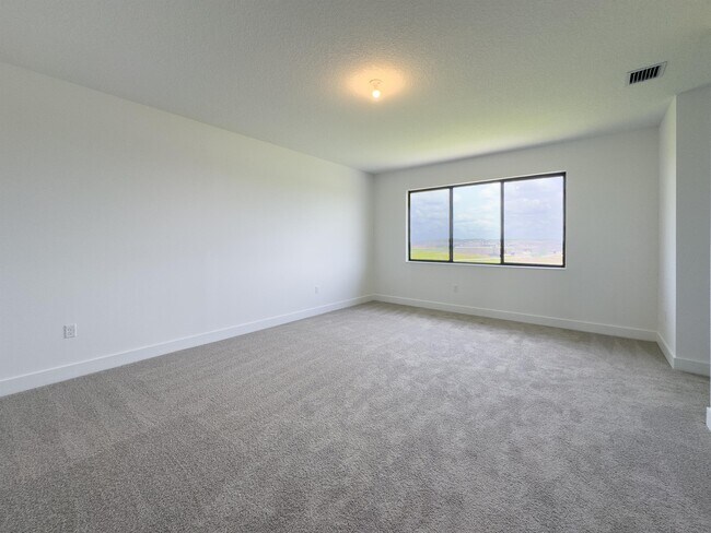Building Photo - 5286 Nevola Ave