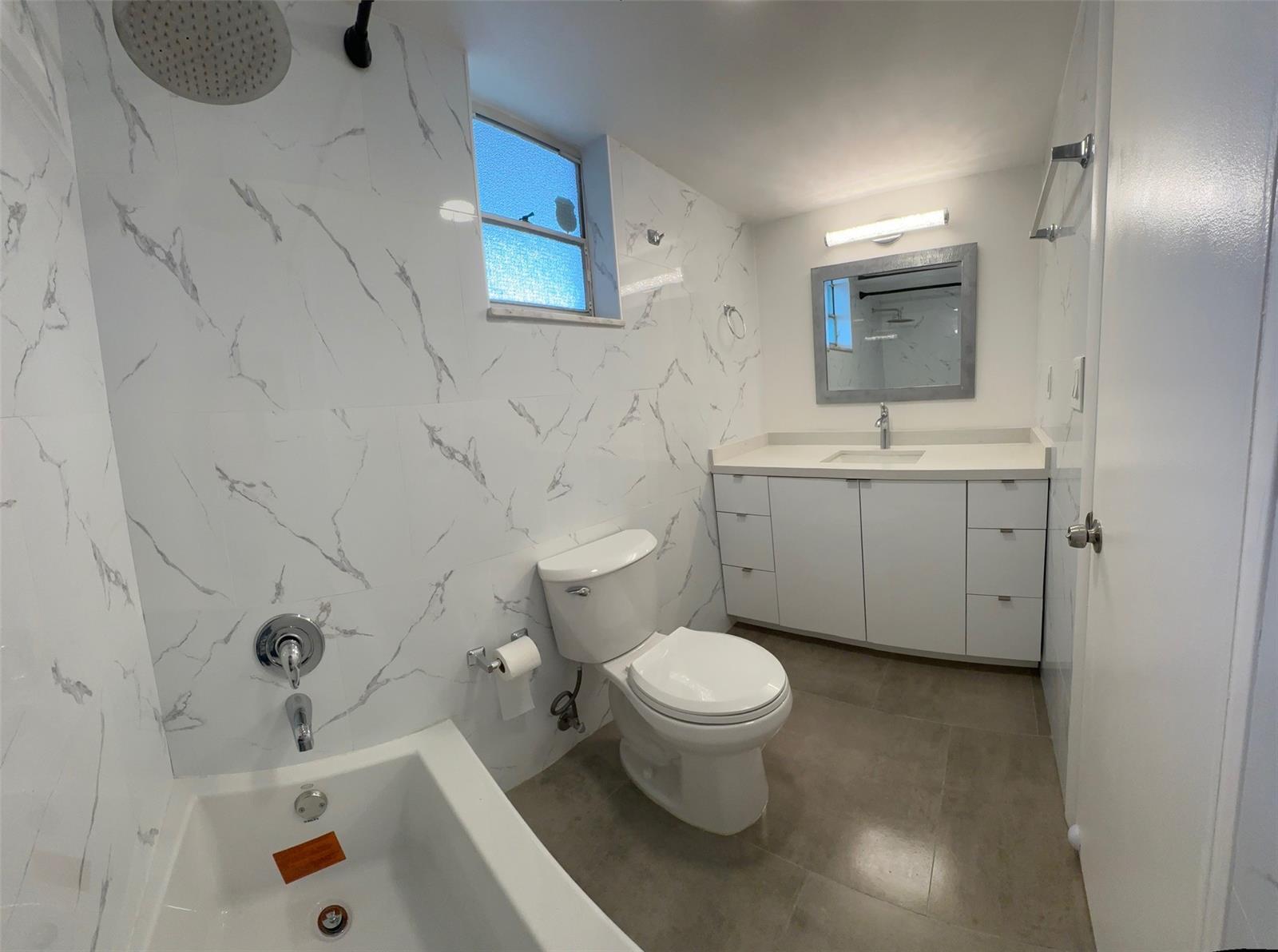 Building Photo - 406 NW 68th Ave