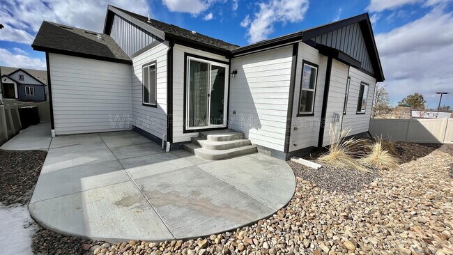 Building Photo - 5782 Saddle Skirt St
