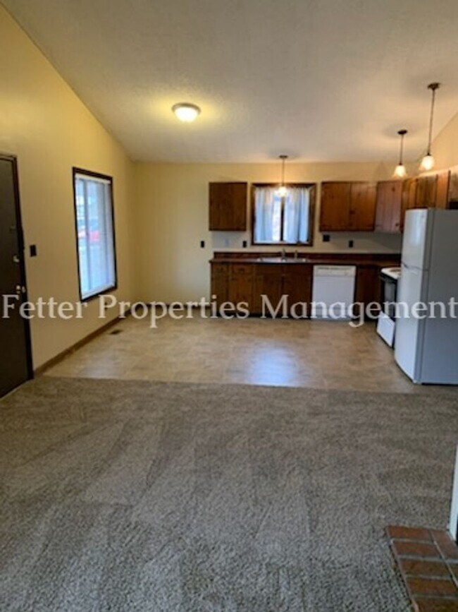 Building Photo - 6566 Heathervale Ct