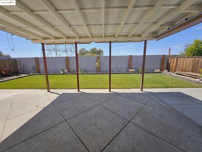 Building Photo - 2236 Newport Ct