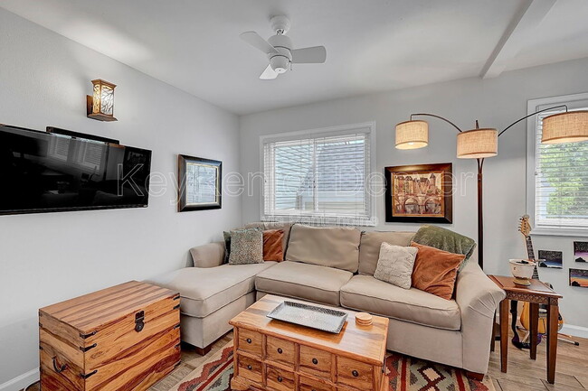 Building Photo - 3427 Iris Ct