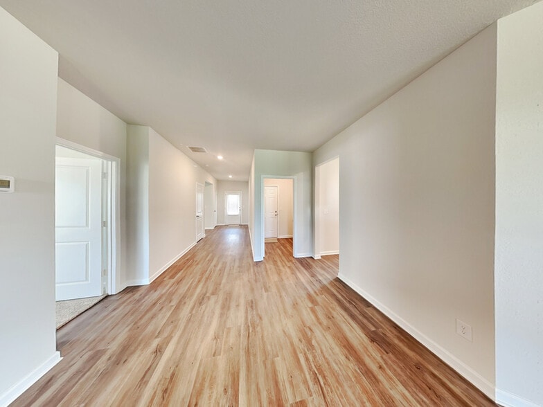 Building Photo - 1247 Fendt Dr