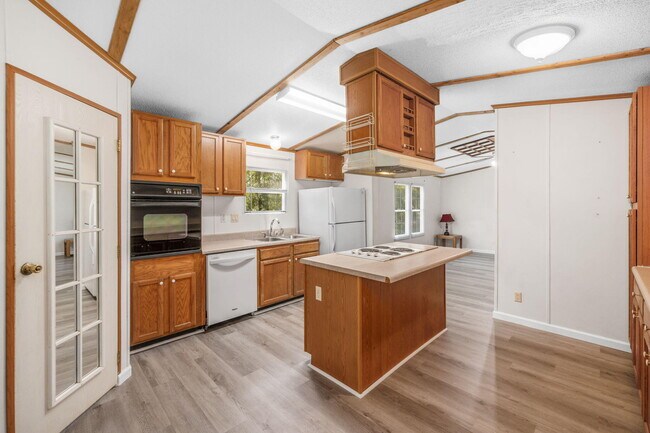Building Photo - 6373 Kilcrease Rd
