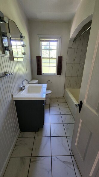 Building Photo - 7771 Cheviot Ave