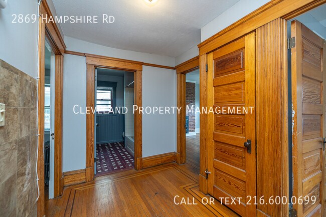 Building Photo - 2869 Hampshire Rd