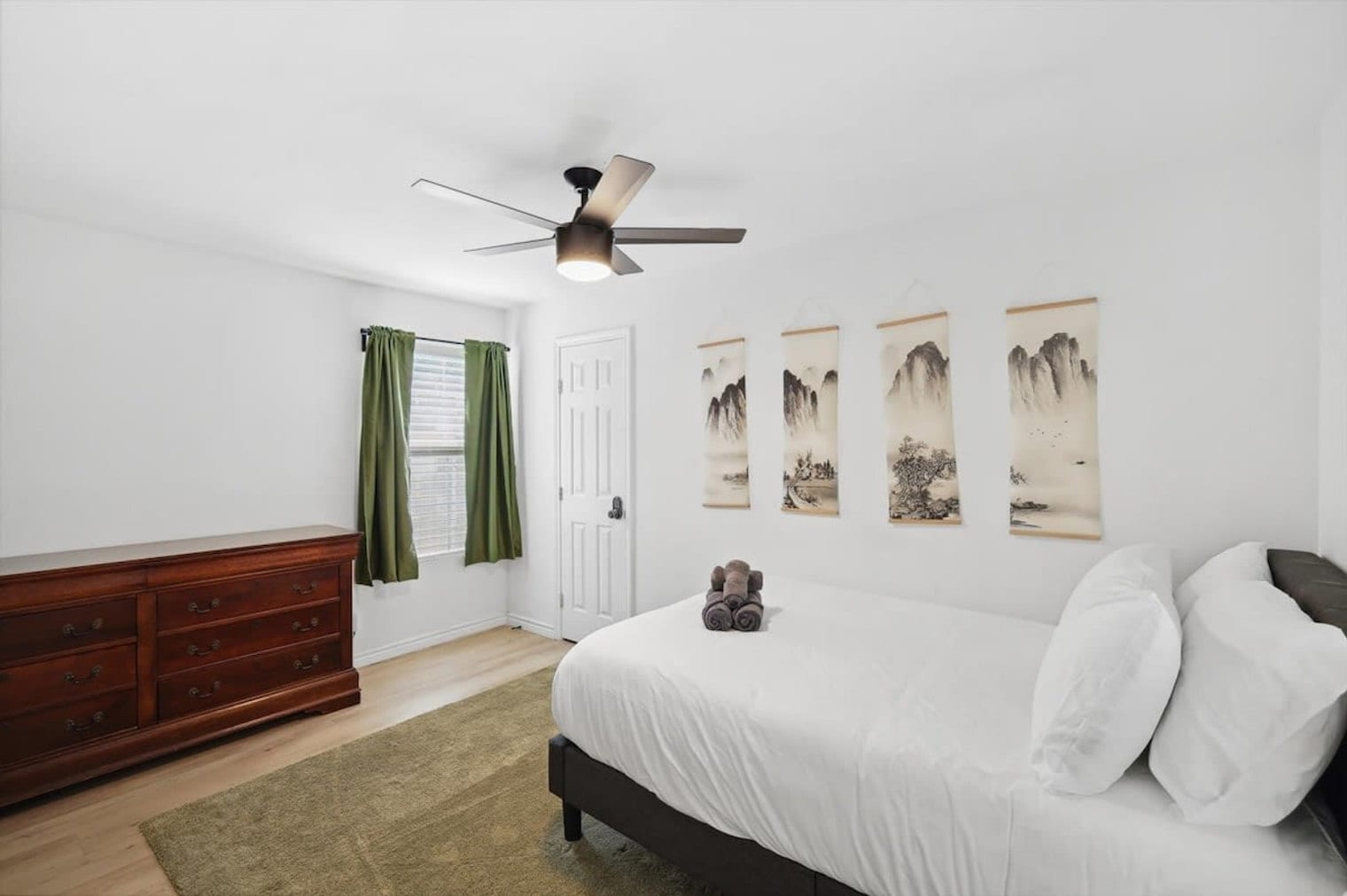 Building Photo - 1909 California Dr