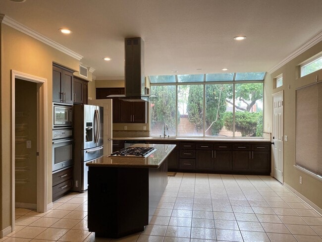 Building Photo - Beautiful 3 Bed 3 Bath Sorrento Home in Cy...