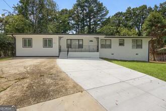 Building Photo - 137 Hillcrest Dr SE