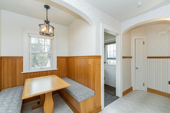 Building Photo - 3 Bed, 1.5 Bath Home for Rent – Historic S...