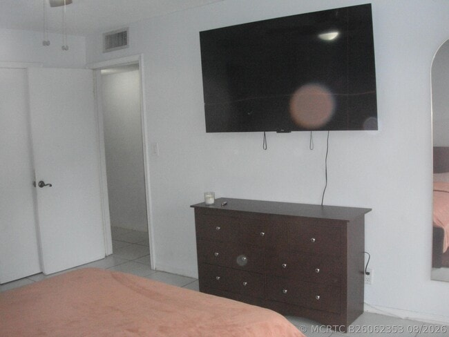 Building Photo - 4169 SW 67th Ave