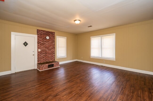 Building Photo - Rare Find Rock Creek – Space, Style & Storage!