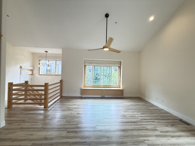 Building Photo - 7439 Brook Hollow Loop Rd