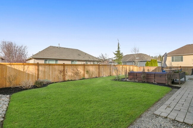 Building Photo - 35908 SE Sandalee Ct