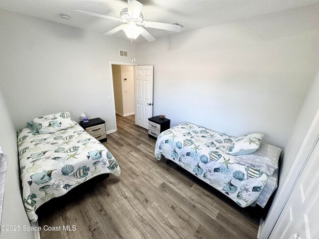 Building Photo - 121 Majestic Bay Ave