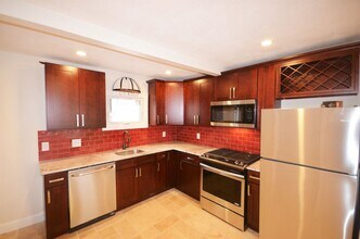 Building Photo - 130 Bro