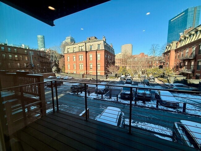 Building Photo - 143 Warren Ave