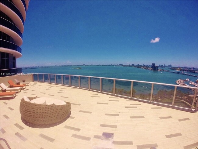 Building Photo - 488 NE 18th St