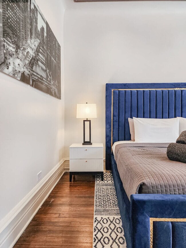 Building Photo - 68 E Cedar St