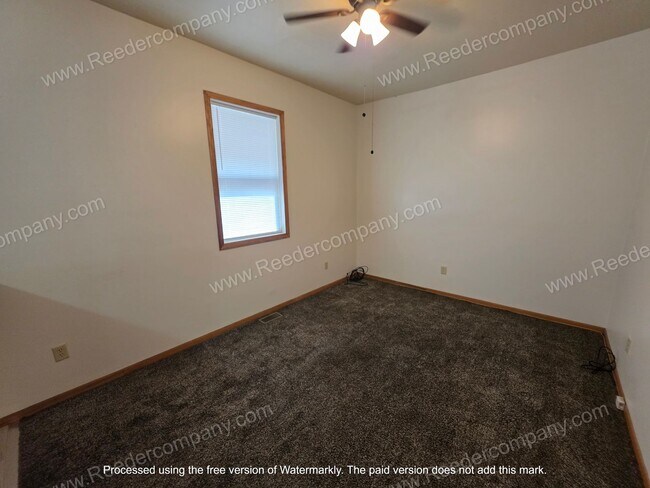 Building Photo - 415 Gostlin St