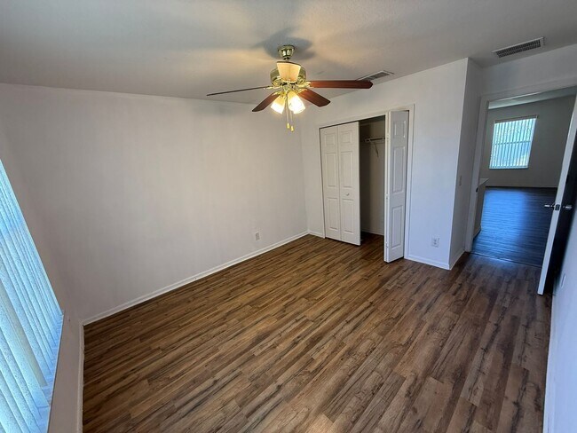 Building Photo - 2616 Plumberry Ave